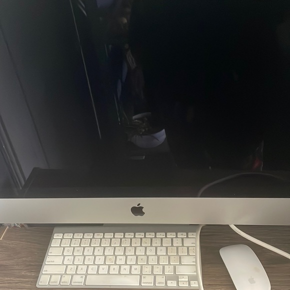 iMac 27 inch late 2013. Processor 3.2 GH. Z include mouse,...